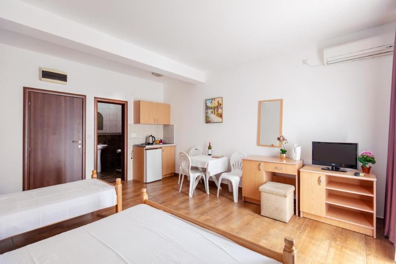 Apartmani Franeta Budva Ngoại thất bức ảnh